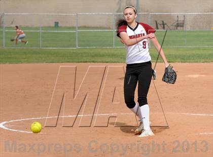 Thumbnail 3 in Trabuco Hills vs. Esperanza photogallery.