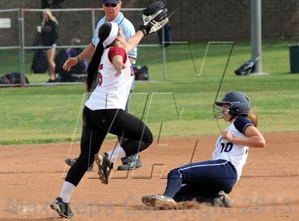 Thumbnail 2 in Trabuco Hills vs. Esperanza photogallery.