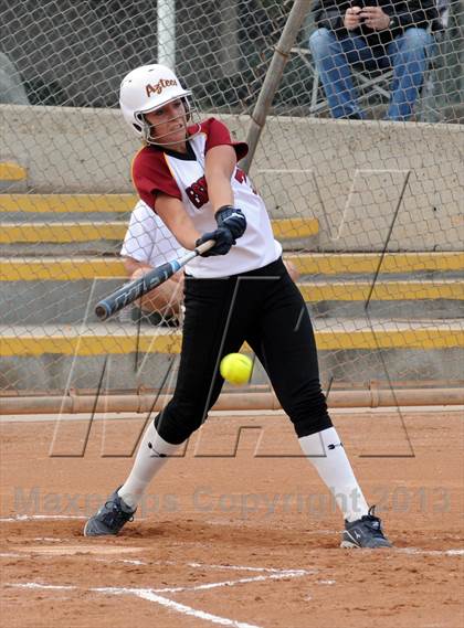 Thumbnail 2 in Trabuco Hills vs. Esperanza photogallery.