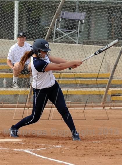 Thumbnail 2 in Trabuco Hills vs. Esperanza photogallery.