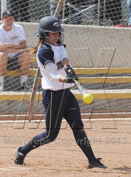 Thumbnail 3 in Trabuco Hills vs. Esperanza photogallery.