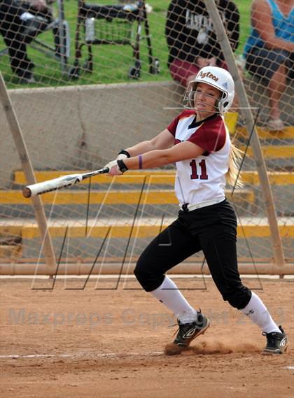 Thumbnail 2 in Trabuco Hills vs. Esperanza photogallery.