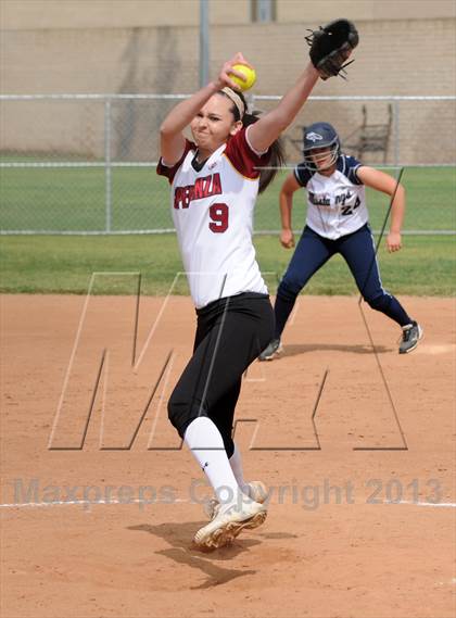 Thumbnail 2 in Trabuco Hills vs. Esperanza photogallery.