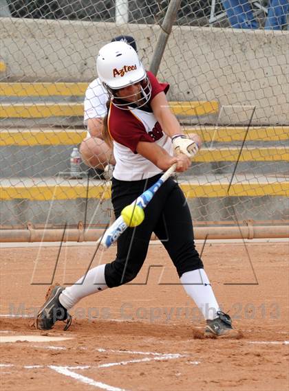 Thumbnail 3 in Trabuco Hills vs. Esperanza photogallery.
