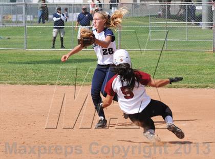 Thumbnail 2 in Trabuco Hills vs. Esperanza photogallery.