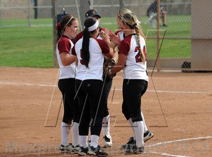 Thumbnail 3 in Trabuco Hills vs. Esperanza photogallery.