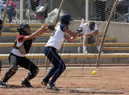 Thumbnail 2 in Trabuco Hills vs. Esperanza photogallery.