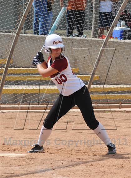 Thumbnail 2 in Trabuco Hills vs. Esperanza photogallery.
