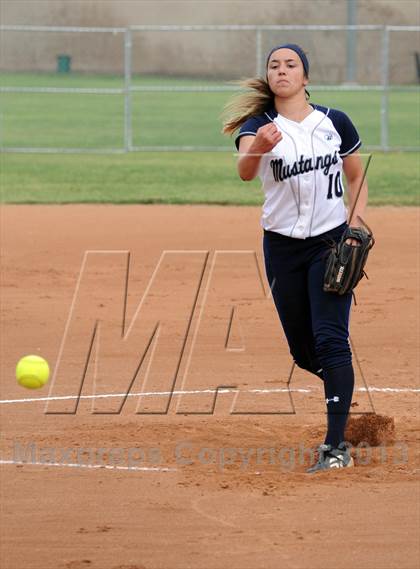 Thumbnail 1 in Trabuco Hills vs. Esperanza photogallery.