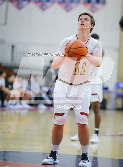 Thumbnail 2 in Alemany vs Oaks Christian (17th Annual Rose City Roundball Classic) photogallery.