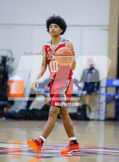Thumbnail 3 in Alemany vs Oaks Christian (17th Annual Rose City Roundball Classic) photogallery.
