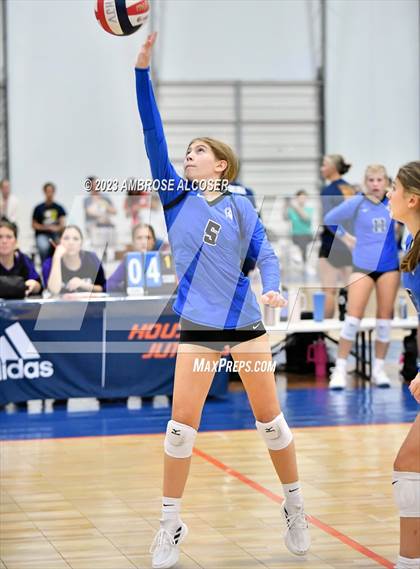 Thumbnail 2 in Episcopal JV-B vs Castle Hills (CHSM Invitational Tournament) photogallery.