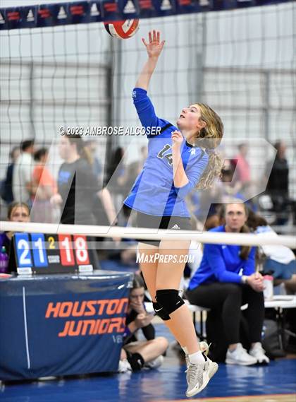 Thumbnail 2 in Episcopal JV-B vs Castle Hills (CHSM Invitational Tournament) photogallery.