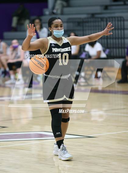 Thumbnail 3 in Providence @ Ardrey Kell photogallery.