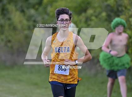 Thumbnail 1 in Delaware County Meet photogallery.