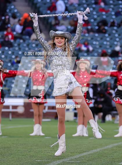 Thumbnail 1 in Rockwall-Heath vs. Cedar Hill (UIL 6A Division 2 Quarterfinals) photogallery.