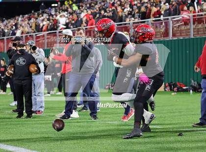 Thumbnail 3 in Rockwall-Heath vs. Cedar Hill (UIL 6A Division 2 Quarterfinals) photogallery.