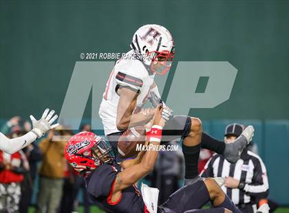 Thumbnail 3 in Rockwall-Heath vs. Cedar Hill (UIL 6A Division 2 Quarterfinals) photogallery.