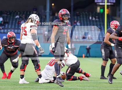 Thumbnail 2 in Rockwall-Heath vs. Cedar Hill (UIL 6A Division 2 Quarterfinals) photogallery.
