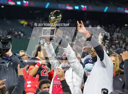 Thumbnail 3 in Rockwall-Heath vs. Cedar Hill (UIL 6A Division 2 Quarterfinals) photogallery.