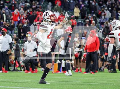 Thumbnail 3 in Rockwall-Heath vs. Cedar Hill (UIL 6A Division 2 Quarterfinals) photogallery.