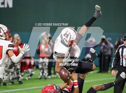 Thumbnail 3 in Rockwall-Heath vs. Cedar Hill (UIL 6A Division 2 Quarterfinals) photogallery.