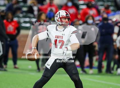 Thumbnail 2 in Rockwall-Heath vs. Cedar Hill (UIL 6A Division 2 Quarterfinals) photogallery.