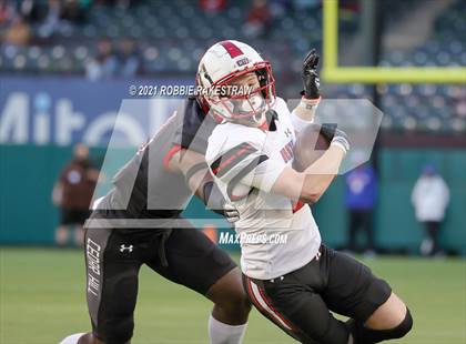 Thumbnail 3 in Rockwall-Heath vs. Cedar Hill (UIL 6A Division 2 Quarterfinals) photogallery.
