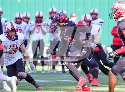 Thumbnail 2 in Rockwall-Heath vs. Cedar Hill (UIL 6A Division 2 Quarterfinals) photogallery.