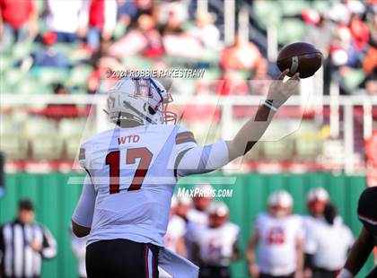 Thumbnail 1 in Rockwall-Heath vs. Cedar Hill (UIL 6A Division 2 Quarterfinals) photogallery.