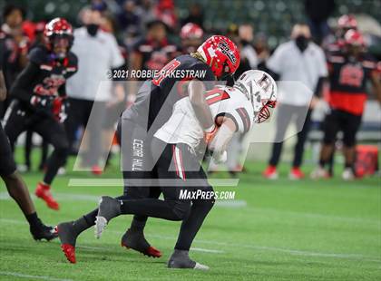 Thumbnail 2 in Rockwall-Heath vs. Cedar Hill (UIL 6A Division 2 Quarterfinals) photogallery.