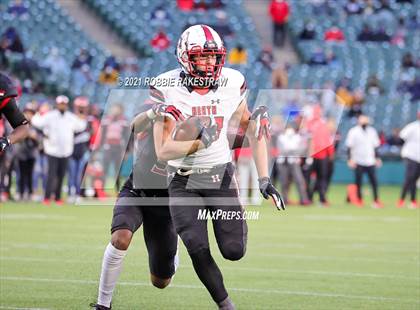 Thumbnail 2 in Rockwall-Heath vs. Cedar Hill (UIL 6A Division 2 Quarterfinals) photogallery.