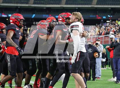 Thumbnail 3 in Rockwall-Heath vs. Cedar Hill (UIL 6A Division 2 Quarterfinals) photogallery.