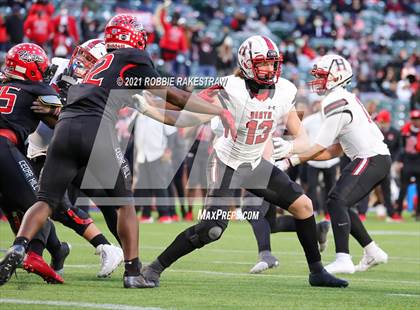 Thumbnail 3 in Rockwall-Heath vs. Cedar Hill (UIL 6A Division 2 Quarterfinals) photogallery.