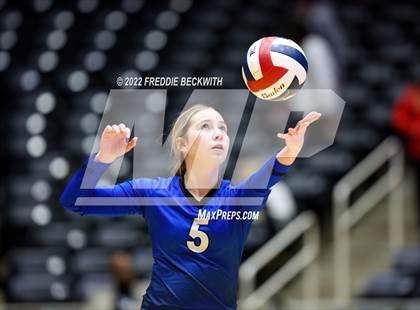 Thumbnail 2 in Windthorst vs. Schulenburg (UIL 2A Semifinal) photogallery.