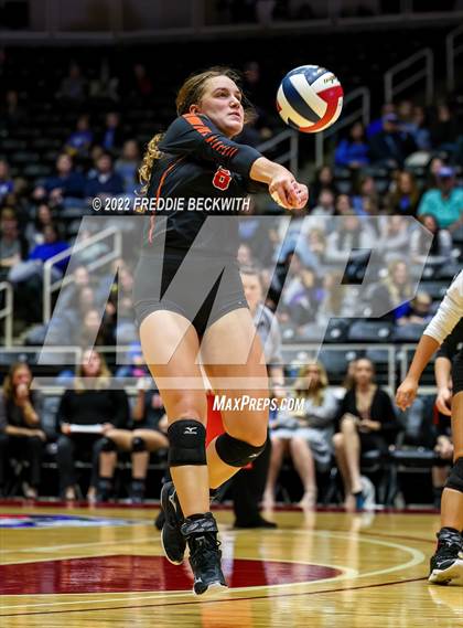 Thumbnail 2 in Windthorst vs. Schulenburg (UIL 2A Semifinal) photogallery.