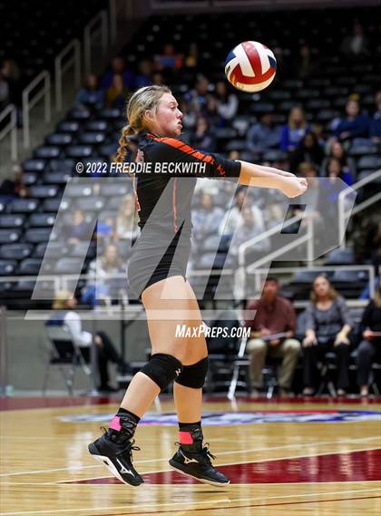 Thumbnail 1 in Windthorst vs. Schulenburg (UIL 2A Semifinal) photogallery.