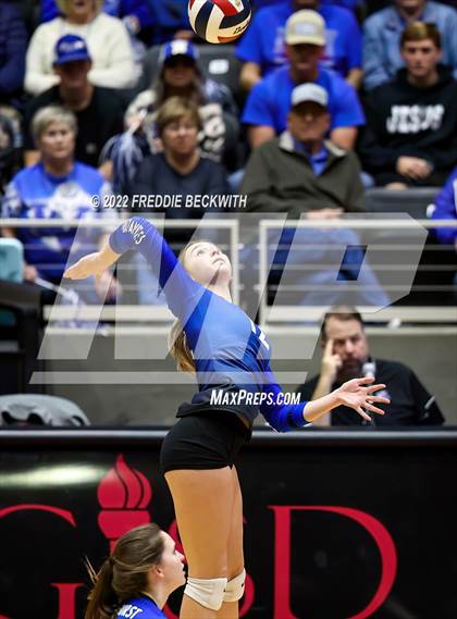 Thumbnail 1 in Windthorst vs. Schulenburg (UIL 2A Semifinal) photogallery.