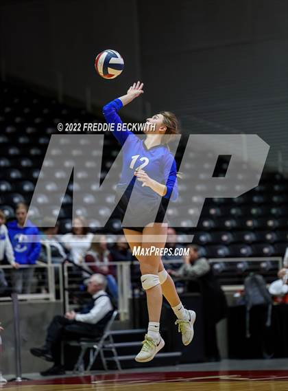 Thumbnail 2 in Windthorst vs. Schulenburg (UIL 2A Semifinal) photogallery.