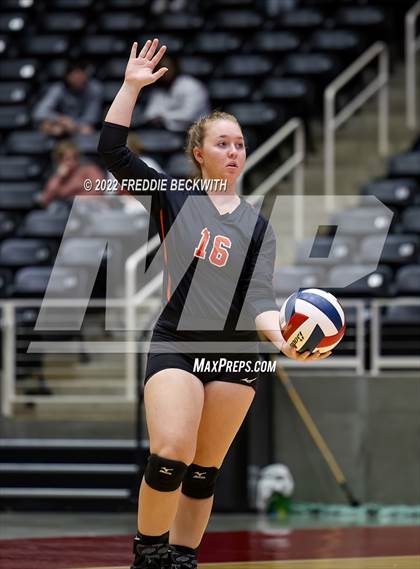 Thumbnail 3 in Windthorst vs. Schulenburg (UIL 2A Semifinal) photogallery.