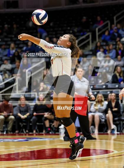 Thumbnail 2 in Windthorst vs. Schulenburg (UIL 2A Semifinal) photogallery.