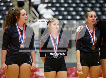 Thumbnail 2 in Windthorst vs. Schulenburg (UIL 2A Semifinal) photogallery.
