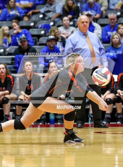 Thumbnail 1 in Windthorst vs. Schulenburg (UIL 2A Semifinal) photogallery.