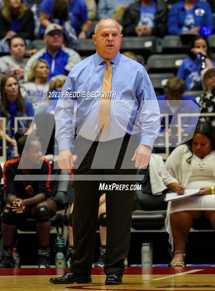 Thumbnail 3 in Windthorst vs. Schulenburg (UIL 2A Semifinal) photogallery.