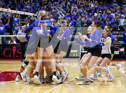 Thumbnail 1 in Windthorst vs. Schulenburg (UIL 2A Semifinal) photogallery.
