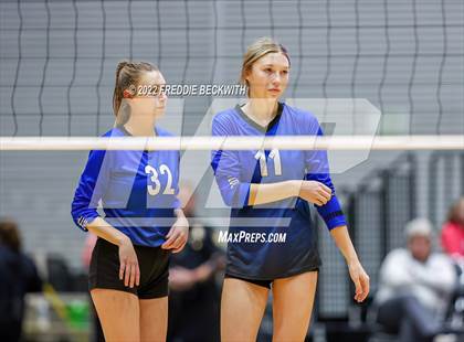 Thumbnail 2 in Windthorst vs. Schulenburg (UIL 2A Semifinal) photogallery.