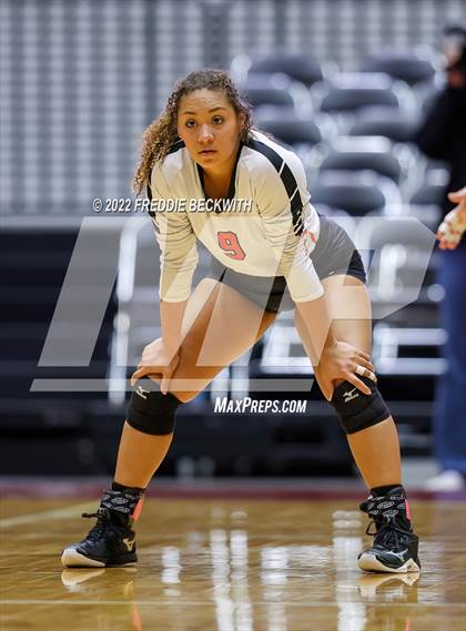 Thumbnail 3 in Windthorst vs. Schulenburg (UIL 2A Semifinal) photogallery.