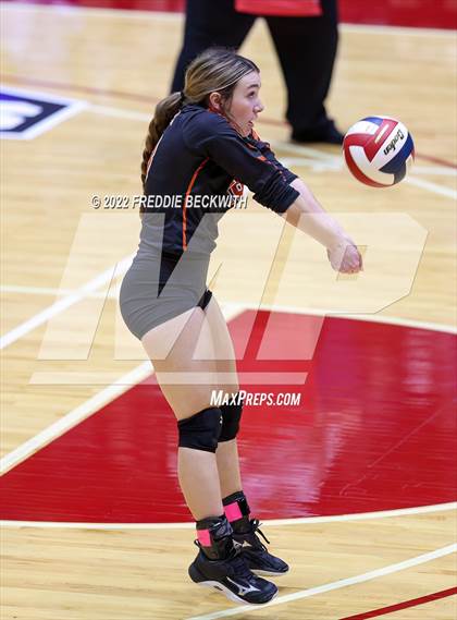Thumbnail 1 in Windthorst vs. Schulenburg (UIL 2A Semifinal) photogallery.