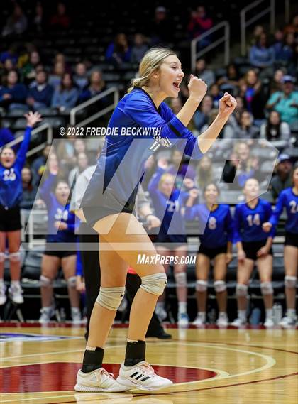 Thumbnail 3 in Windthorst vs. Schulenburg (UIL 2A Semifinal) photogallery.