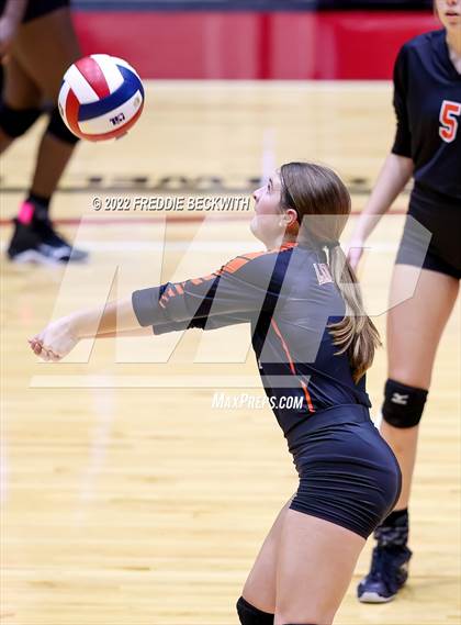 Thumbnail 1 in Windthorst vs. Schulenburg (UIL 2A Semifinal) photogallery.